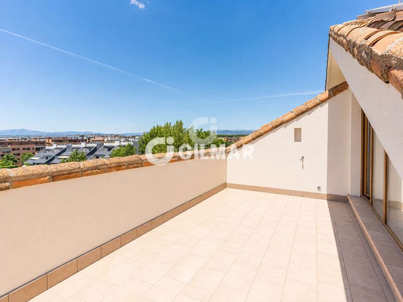 Foto c12d9130-17b1-4921-8450-1dacf37f10ca. Casa aparellada amb calefacció aparcament piscina a Rozas de Madrid (Las)