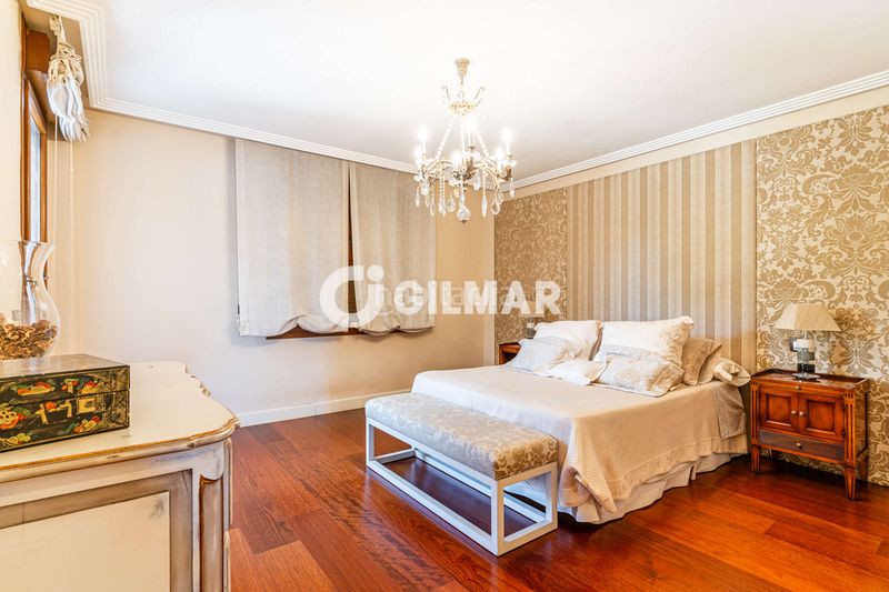 Foto f532baaa-29b9-4329-81d9-6e80b60770b7. Casa aparellada amb calefacció aparcament piscina a Rozas de Madrid (Las)