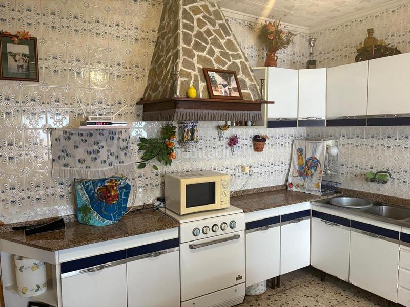 Foto 2d86bf6c-24cc-4bee-a5eb-e4cbdce469eb. Casa adossada a Benejúzar