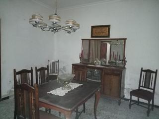 Haus in Benejúzar. Vivienda esquina con orientacion suroeste