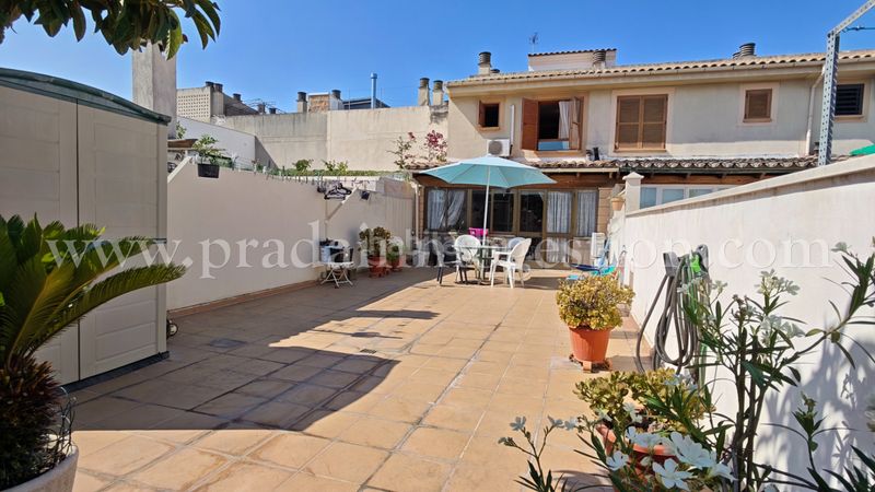 Foto e679ba0f-476e-43d9-8d7e-a5d3d37c3469. Casa adossada amb calefacció aparcament a Amanecer Palma de Mallorca