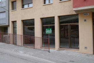 Lloguer Local Comercial  Del comte guifré. Local comercial diafan