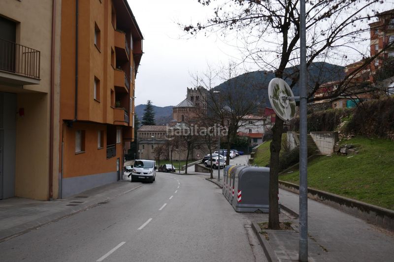 Foto 52ab00be-c888-4f00-88cb-f3e51653ad83. Lloguer local comercial a Ripoll