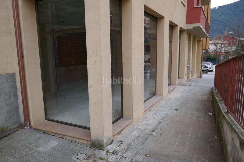 Foto fbb454de-bced-4cc0-834c-83d621590b1c. Lloguer local comercial a Ripoll