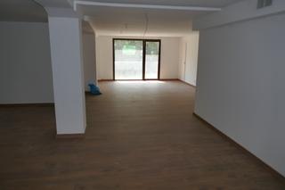 Lloguer Local Comercial a De ribes 49. Local para despacho o actividades