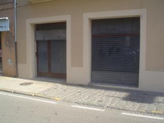 Lloguer Local Comercial a Del progrés 19. Local zona centrica
