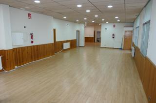 Lloguer Local Comercial a Del progrés 21. Local diafan, apte per negoci o activitats