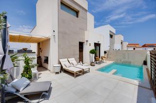 Chalet  Calle laguna del prado. En venta villa independiente seminueva, ciudad quesada rojales