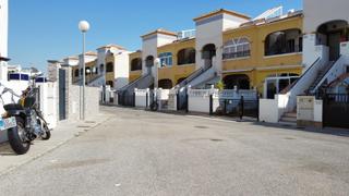Maison jumelée  Calle calle lagunas de ruidera. Chalet pareado reformado de 4 dormitorios con solárium, jardín p