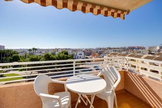 Appartement à Calle copenhague 12. Apartamento de 2 dormitorios en residencial con piscina, en torr