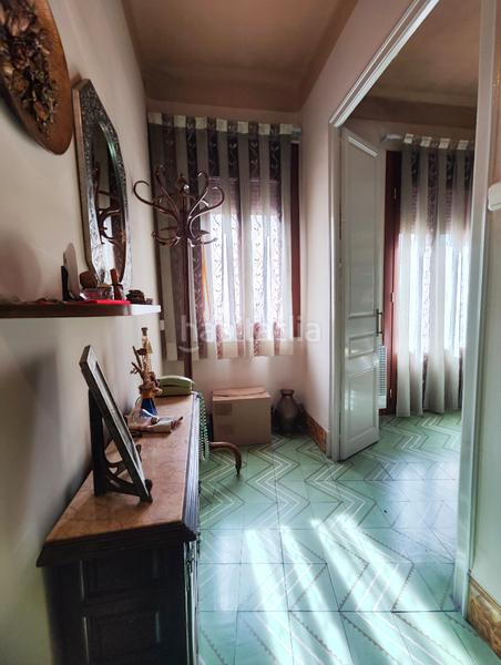 Foto 74d9b6f3-d428-426b-b656-8943ad21d10b. Casa tot exterior en Barri del Centre Terrassa