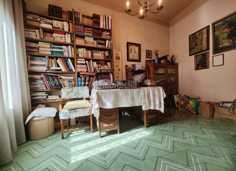 Foto c6e34412-7c40-4001-9ec2-b3edc2ff999d. Casa tot exterior en Barri del Centre Terrassa