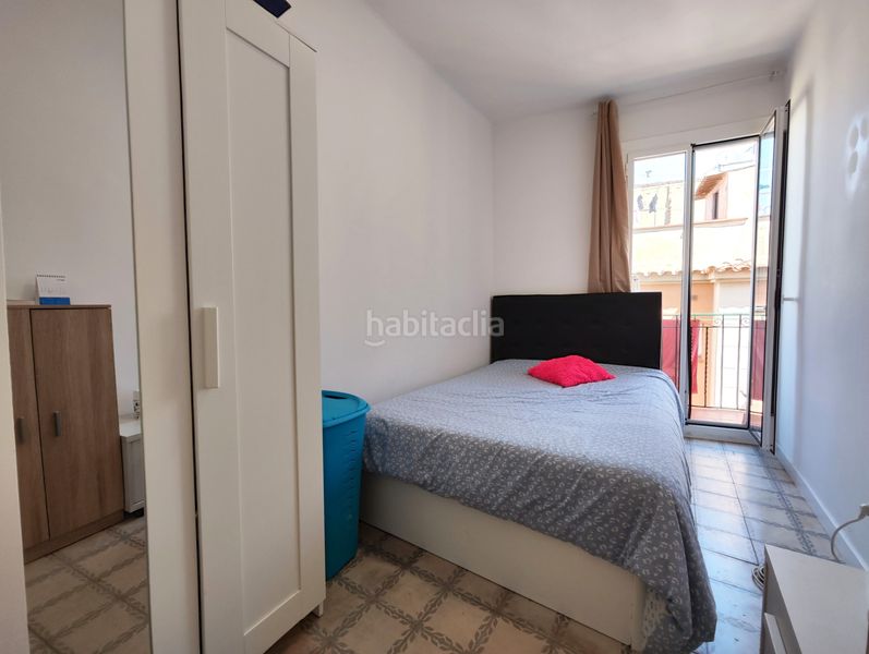 Foto 0bdaba71-2e01-4850-930b-afd69a402c98. Edifici a Sants Barcelona