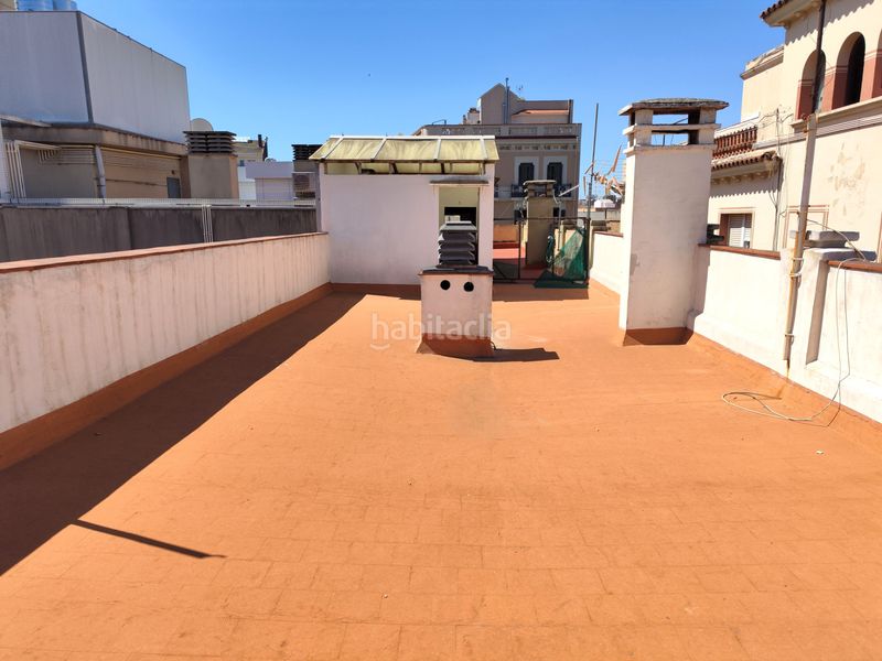 Foto 475dd38f-b145-4963-8ce4-8ea0507514ec. Edifici a Sants Barcelona