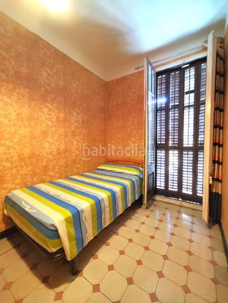 Foto 911d7f42-5bab-466a-8a9b-8c0d047d7cbe. Edifici a Sants Barcelona