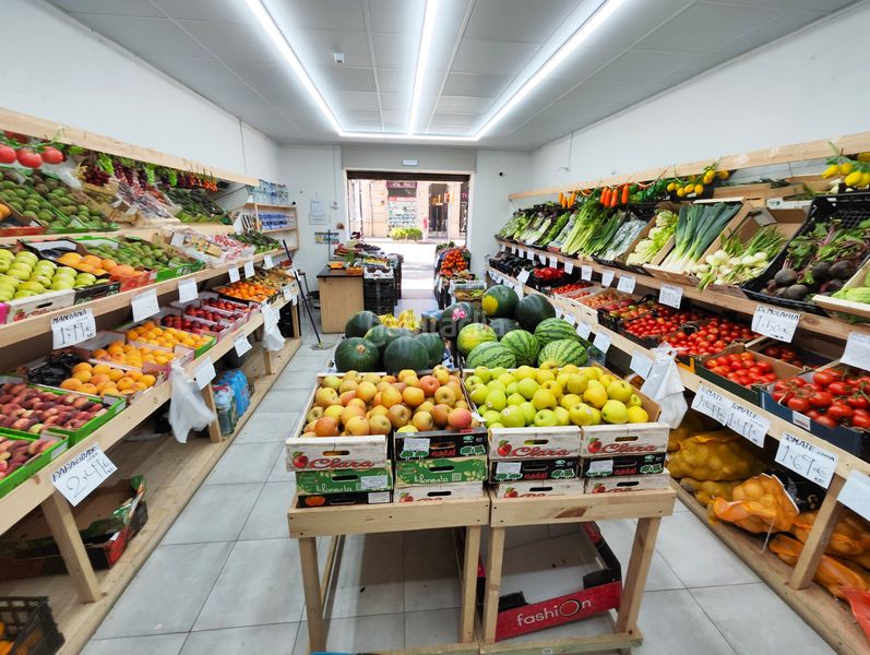 Foto b6b1dd2c-f55a-43a4-8424-185a88b1ad6e. Edifici a Sants Barcelona