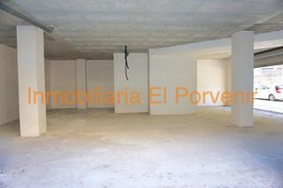 Lloguer Local Comercial a Parc Central