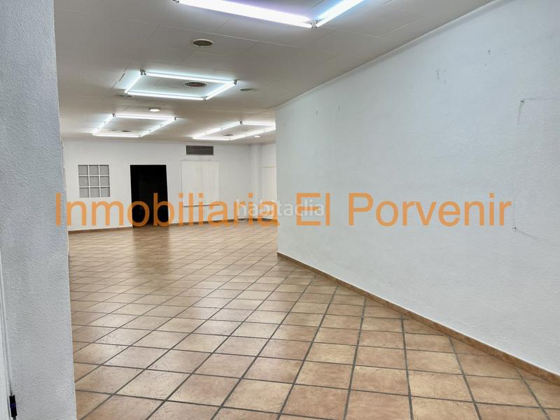 Foto b5329e73-76eb-4787-ba96-ed5599180444. Lloguer local comercial a plaza obispo benlloch 5 a Torrent