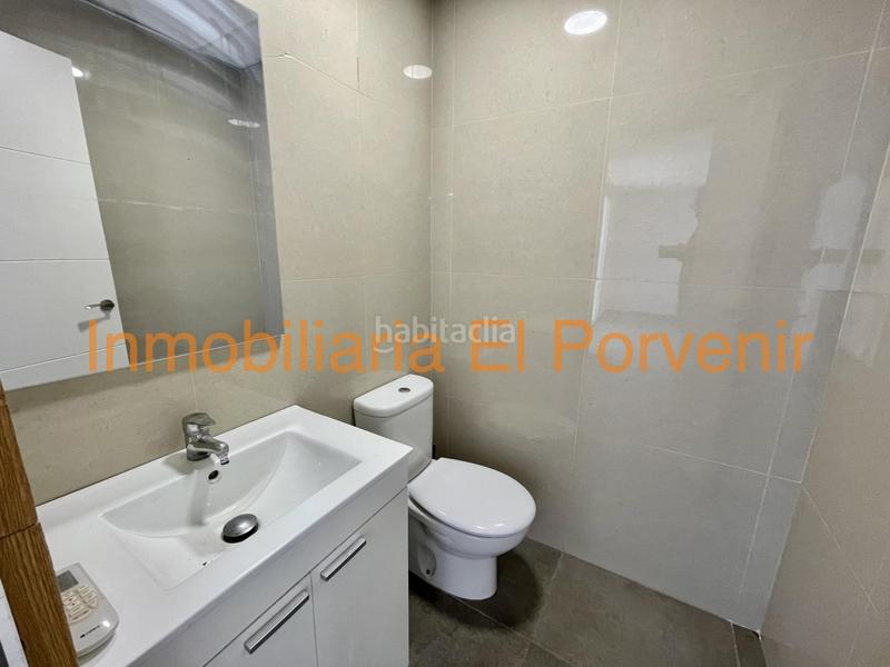 Foto f489db08-eac2-4577-9a39-03c194069e7f. Alquiler local comercial en Parc Central Torrent