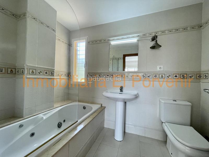 Foto 5e7ace4a-06dd-4292-a51b-c2c6eda0bac8. Location chalet avec chauffage parking dans El Vedat - Santa Apolonia Torrent