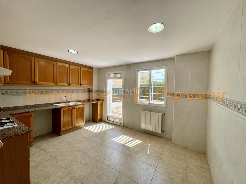 Foto 539e5871-8110-4554-841b-56eb4f5ee0ba. Affitto chalet con riscaldamento parcheggio in El Vedat - Santa Apolonia Torrent