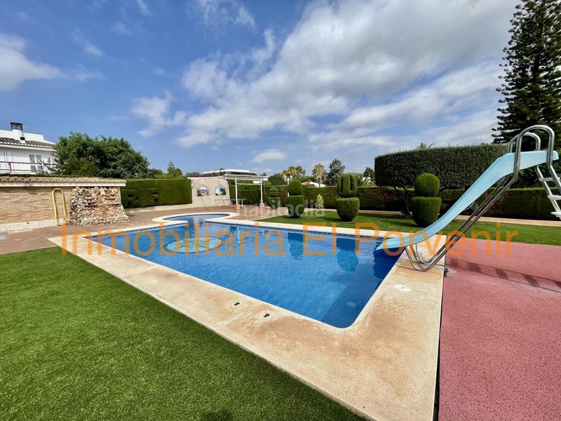 Foto e3246b82-3ec4-4c82-b941-815593ce64b8. Chalet con riscaldamento parcheggio piscina in El Vedat - Santa Apolonia Torrent