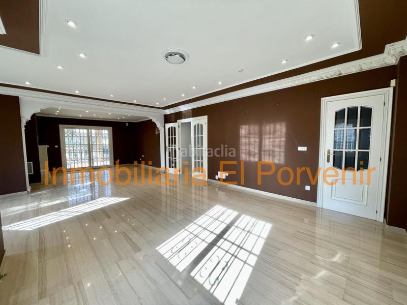 Foto 0f14b06b-18f7-4ac6-8eed-3fe847b102e6. Chalet mit heizung parking pool in Zona Avenida Alta - Auditorio Torrent