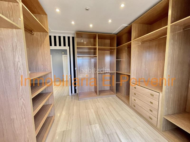 Foto 1e29e4f3-844d-43ec-be32-f67b1728d5b0. Chalet mit heizung parking pool in Zona Avenida Alta - Auditorio Torrent