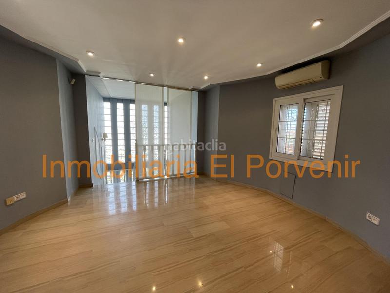 Foto 0c5c0575-f94b-44ce-9203-460310011eea. Chalet con riscaldamento parcheggio piscina in Zona Avenida Alta - Auditorio Torrent