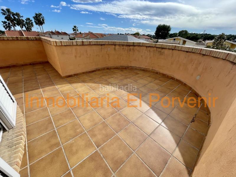 Foto 92e5e613-1bdf-4719-8a74-bd31ed044f9a. Chalet con riscaldamento parcheggio piscina in Zona Avenida Alta - Auditorio Torrent