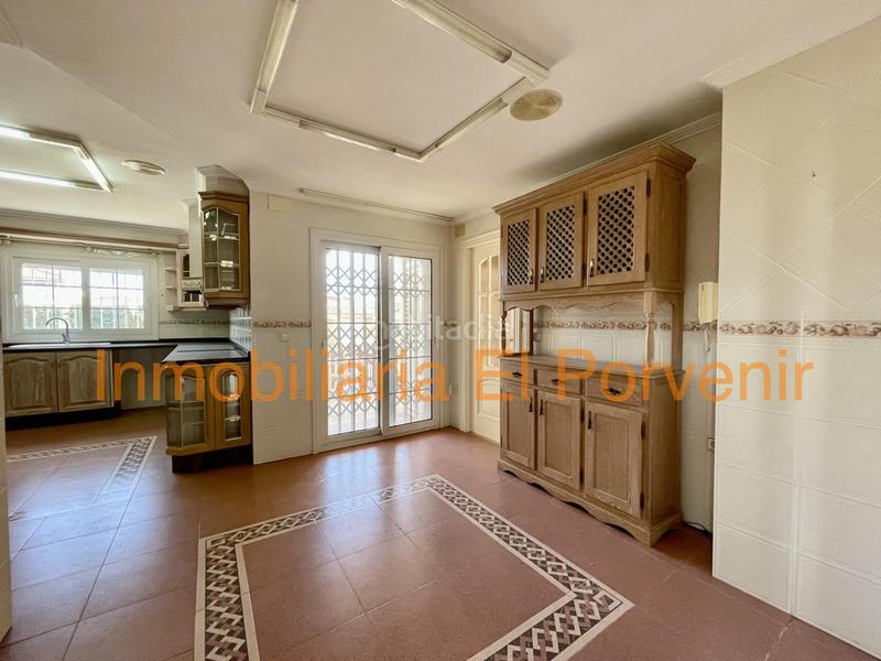 Foto acc777be-d7ca-4991-97a9-fe74bedff93b. Chalet con riscaldamento parcheggio piscina in Zona Avenida Alta - Auditorio Torrent