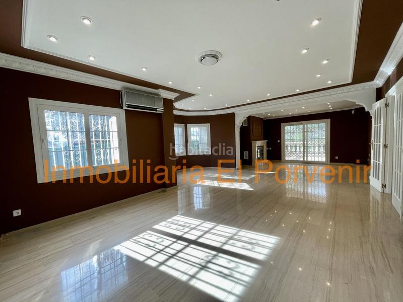 Foto 23a159ad-5632-43ef-b798-74838e9cc5f2. Xalet amb calefacció aparcament piscina a Zona Avenida Alta - Auditorio Torrent