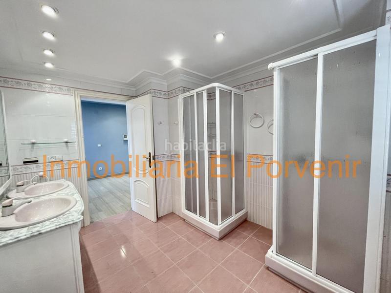 Foto 79fbd327-0488-4bdd-94ec-d625df68926c. Xalet amb calefacció aparcament piscina a Zona Avenida Alta - Auditorio Torrent