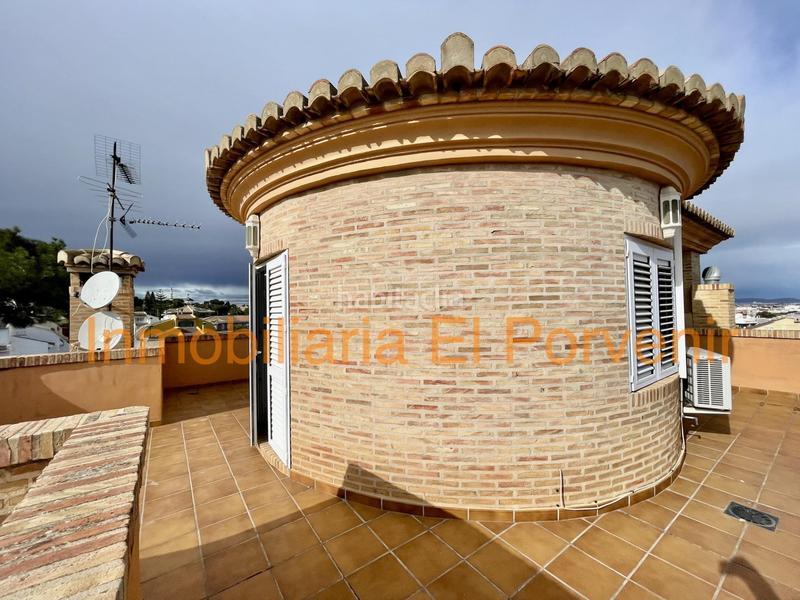 Foto 92f838ac-fcb9-4f0a-bec3-a3ae548d11a7. Xalet amb calefacció aparcament piscina a Zona Avenida Alta - Auditorio Torrent