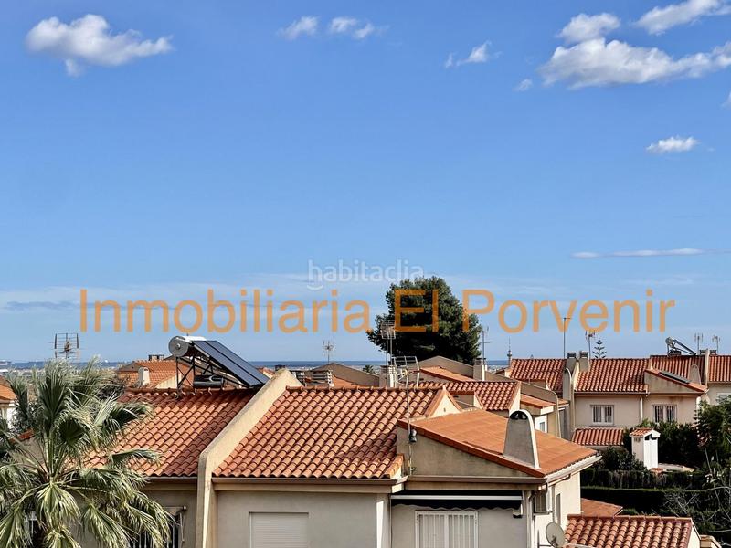 Foto e0e018aa-2a6c-41c5-93ef-a68524213aea. Xalet amb calefacció aparcament piscina a Zona Avenida Alta - Auditorio Torrent