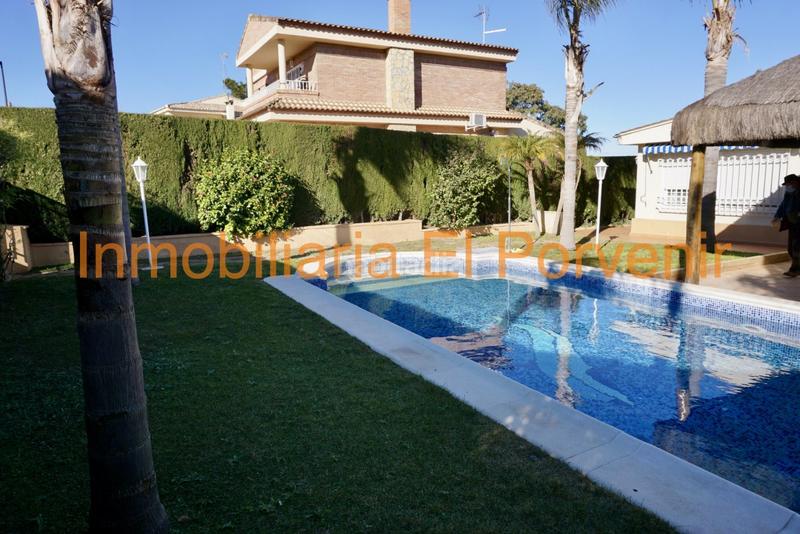 Foto 65d3250d-c42b-45f4-ab23-ce74c009d9da. Chalet with heating parking pool in Monte Real Torrent