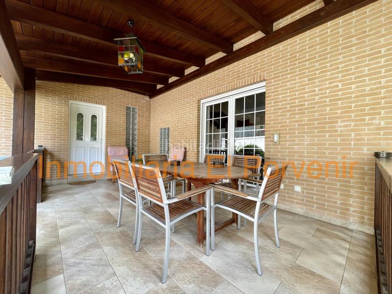 Foto 5d8092aa-6e39-46e3-9473-011f6c3fb63c. Chalet mit heizung parking pool in Zona Avenida Alta - Auditorio Torrent