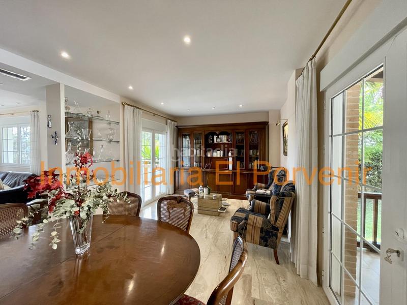 Foto 250a41e8-f923-4f89-8840-2975ca17355e. Chalet with heating parking pool in Zona Avenida Alta - Auditorio Torrent