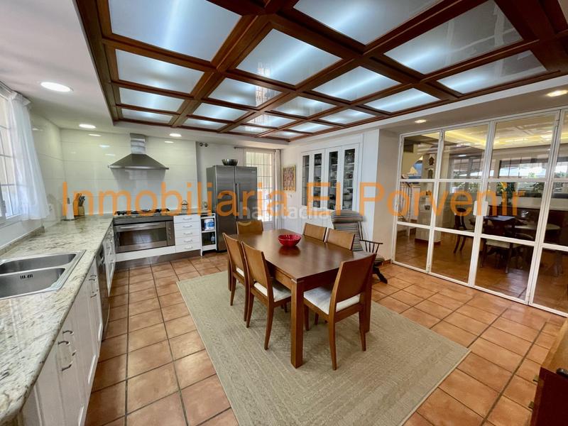 Foto 2734202f-80ea-4a07-9adb-85a0290b19e6. Chalet with heating parking pool in Zona Avenida Alta - Auditorio Torrent