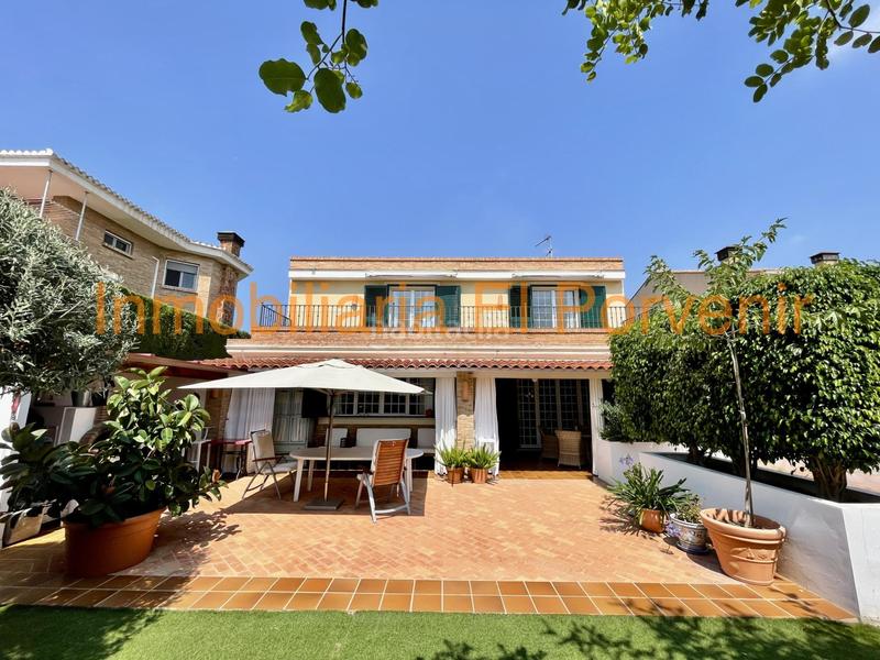 Foto 80ba63f1-ecff-42d1-b36b-7e45f2efc6c5. Chalet with heating parking pool in Zona Avenida Alta - Auditorio Torrent