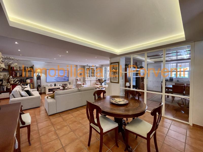 Foto a87d1d01-1a1f-4b82-af04-c29bffe68beb. Chalet avec chauffage parking piscine dans Zona Avenida Alta - Auditorio Torrent