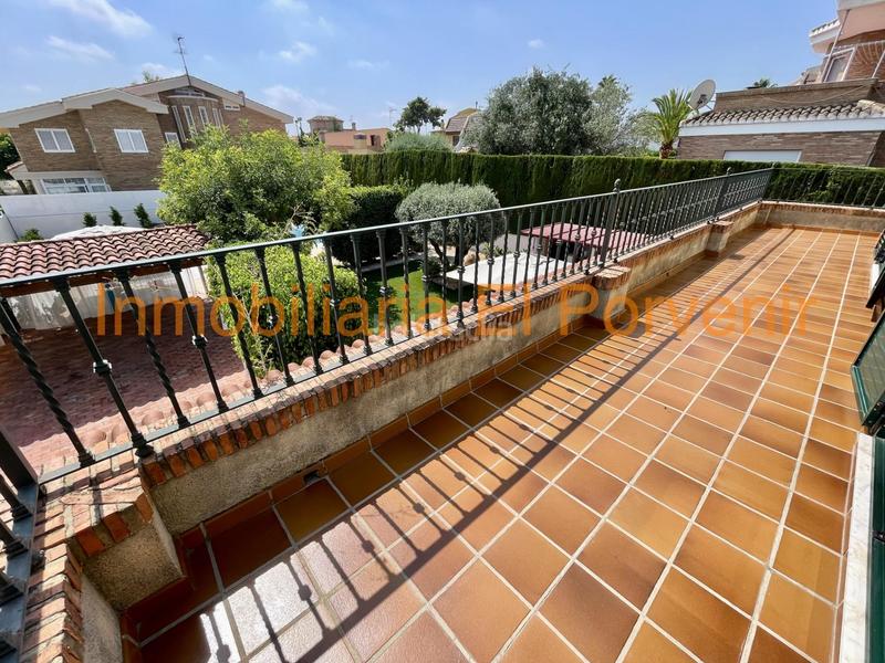 Foto d00c27c8-718a-4472-9e71-c463effeabbd. Chalet en Zona Avenida Alta - Auditorio Torrent