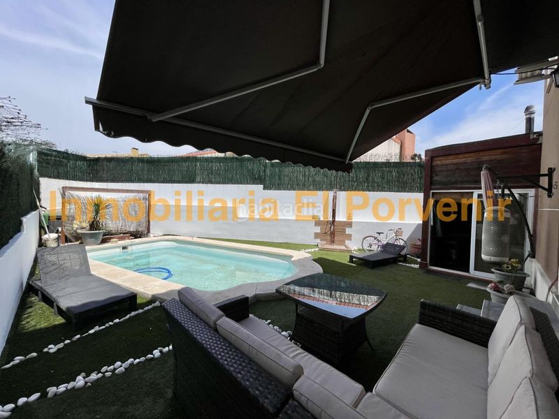 Foto 1bb2cfcd-1503-4581-bc7d-582e19f34dee. Casa aparellada amb aparcament piscina a Monserrat