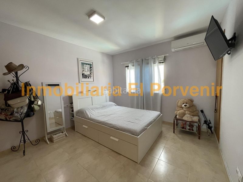 Foto 57fcc9ec-6d70-4637-9371-9511b7f3df2b. Casa aparellada amb aparcament piscina a Monserrat