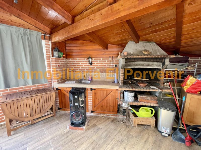 Foto 66d3b5b2-f716-4925-8486-030507381140. Casa aparellada amb aparcament piscina a Monserrat