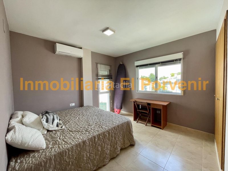 Foto 6a787a04-9867-401c-804b-da8f7603e7d9. Casa aparellada amb aparcament piscina a Monserrat