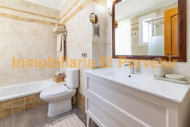 Foto f7d2f294-e1c0-48f1-9498-d1620a37f1a4. Chalet en El Vedat - Santa Apolonia Torrent