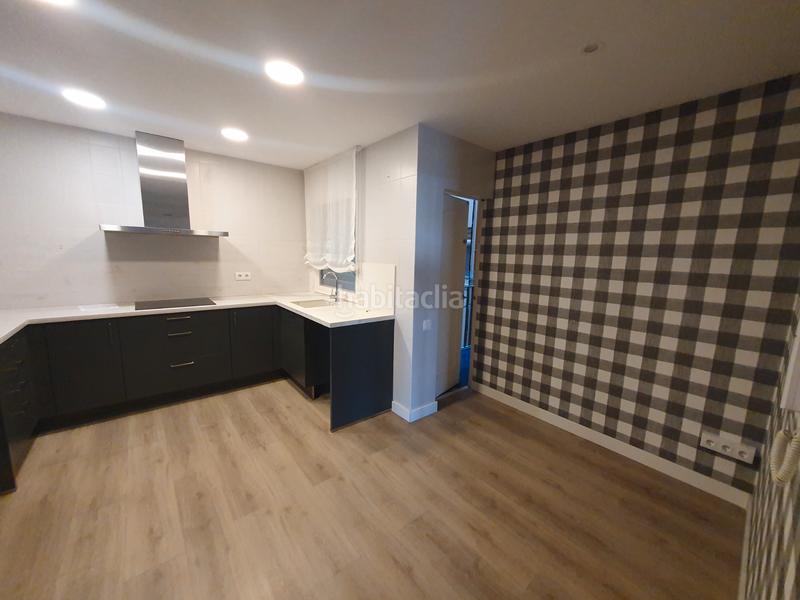 Foto 5b7f7f89-7560-4284-b17d-1ce2f4f6b409. Piso  señorial, luminoso, muy bien situado en Barcelona