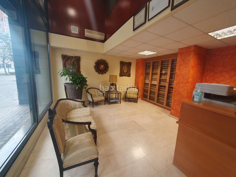 Foto 8fe04d56-3dfd-4676-843b-3b0cfc3513d6. Location bureau dans La Bordeta Barcelona