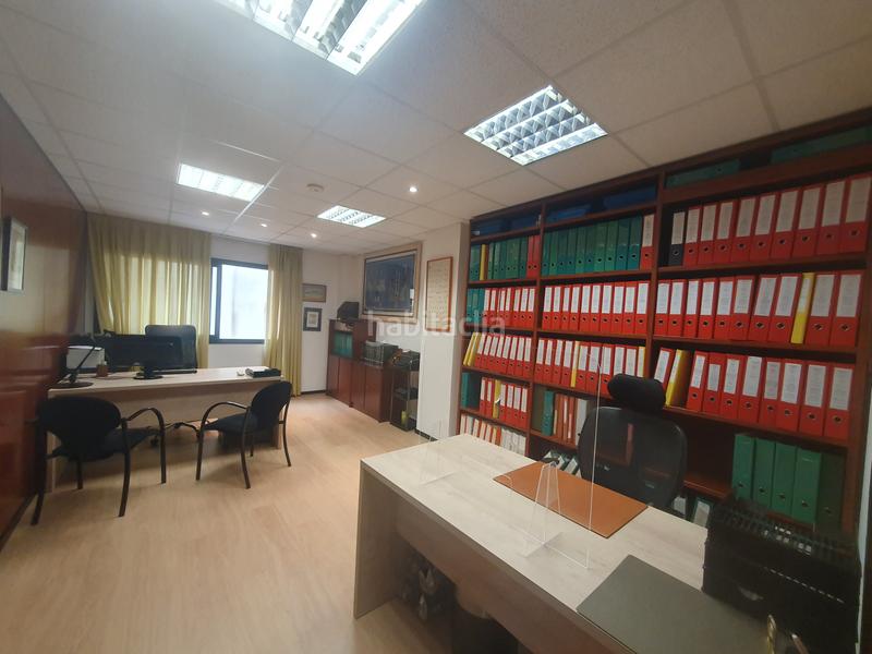 Foto 2608d7a3-23a7-4c3f-91b8-5549a4769982. Miete büro in La Bordeta Barcelona